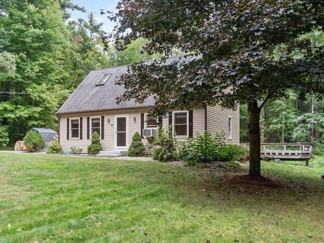 2 bedroom, Pepperell MA 01463 105424805