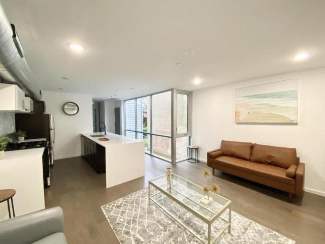 2 bedroom, Philadelphia PA 19122 105896840