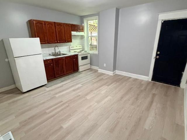 2 bedroom, Philadelphia PA 19142 105989002