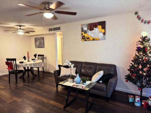 2 bedroom, Phoenix AZ 85013 103319380