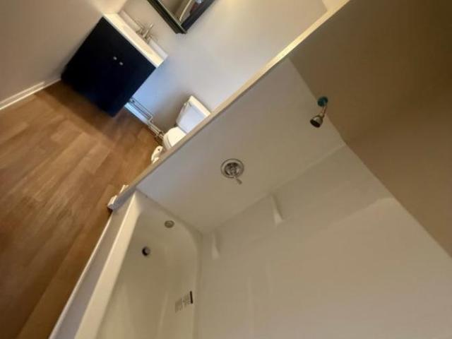 2 bedroom, Pitcairn PA 15140 105305863