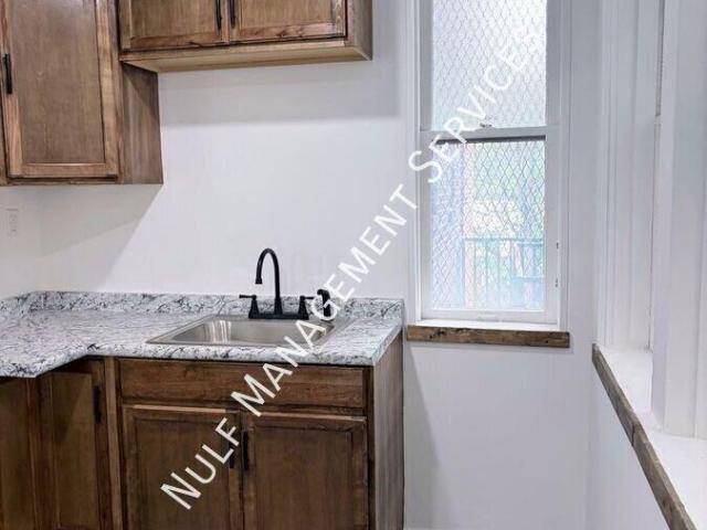 2 bedroom, Pittsburgh PA 15211 104820916