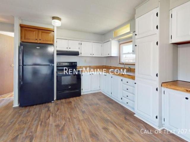 2 bedroom, Pittsfield ME 04967 104198521