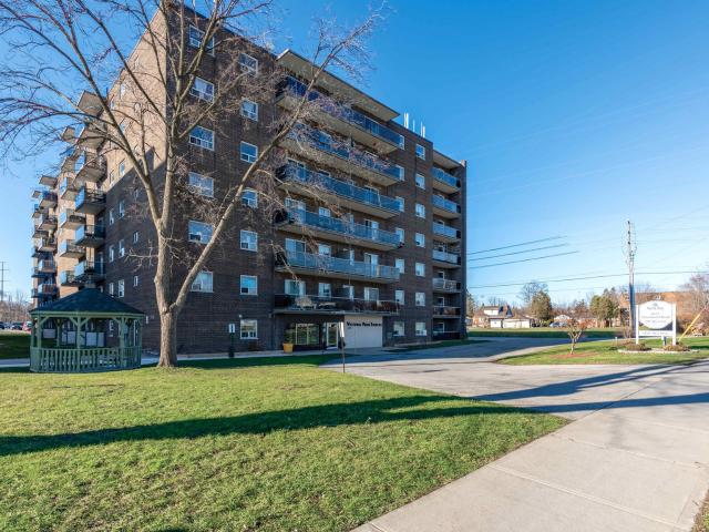 2 Bedroom plus Den
