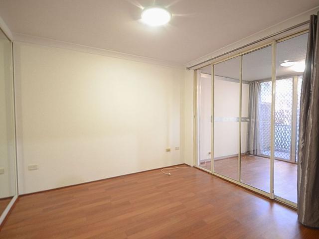 2 Bedroom Plus Study Unit in Handy Location!