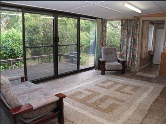 2 Bedroom plus Study home in quiet location 6 MONTH LEASE