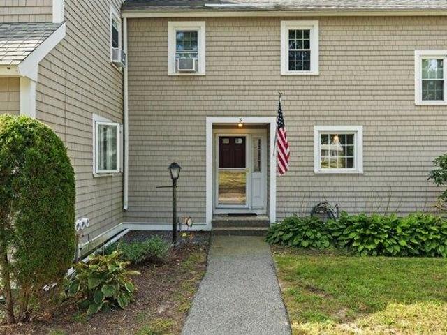 2 bedroom, Plymouth MA 02360 105537378