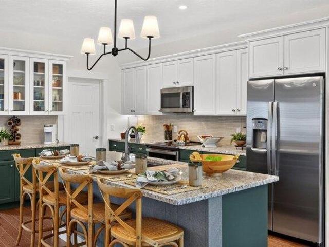 2 bedroom, Plymouth MA 02360 105661556