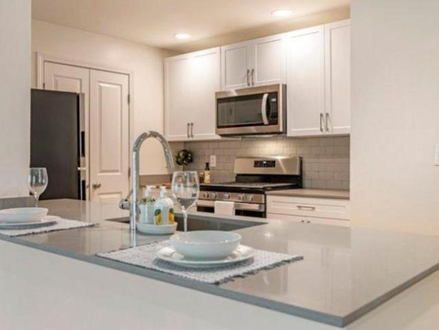 2 bedroom, Plymouth MA 02360 102152750