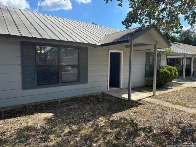 2 bedroom, Pleasanton TX 78064 104577559