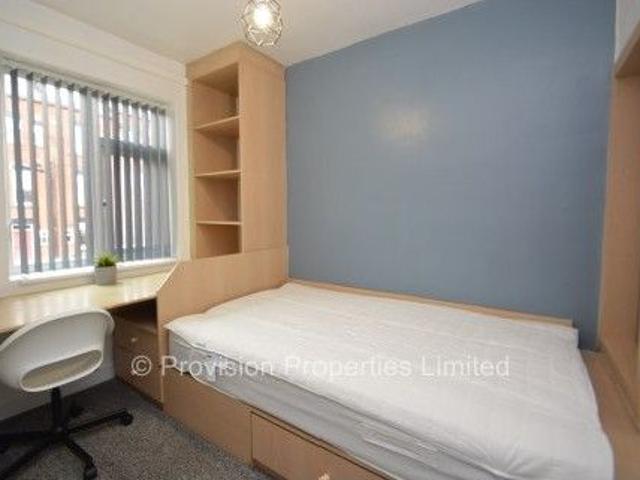 2 Bedroom Properties in Hyde Park
