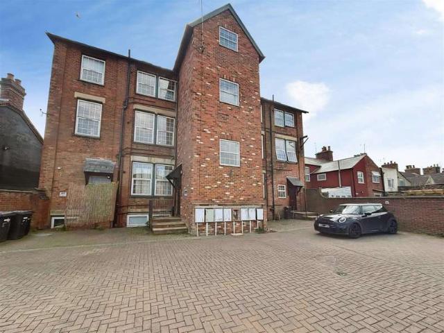 2 Bedroom Apartment Flat