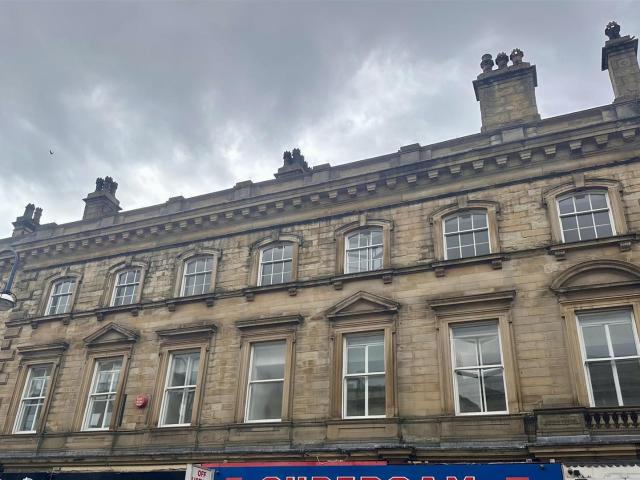 2 Bedroom Property For Rent 2 Byram Court, Huddersfield