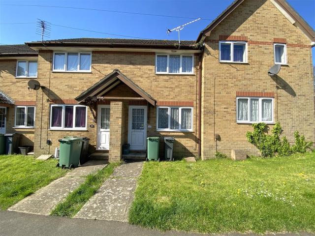 2 Bedroom Property For Rent Arctic Road, Cowes
