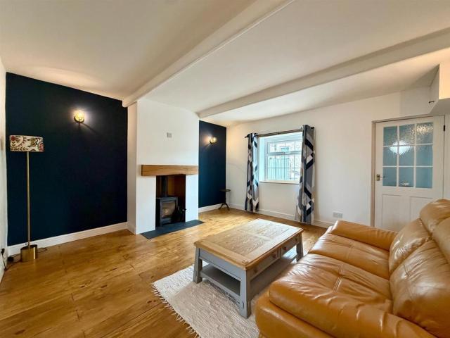 2 Bedroom Property For Rent Blacker Lane Netherton, Wakefield