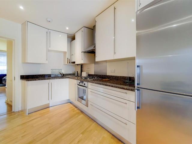 2 Bedroom Property For Rent Flat 2, 66a Torrington Park, London, London