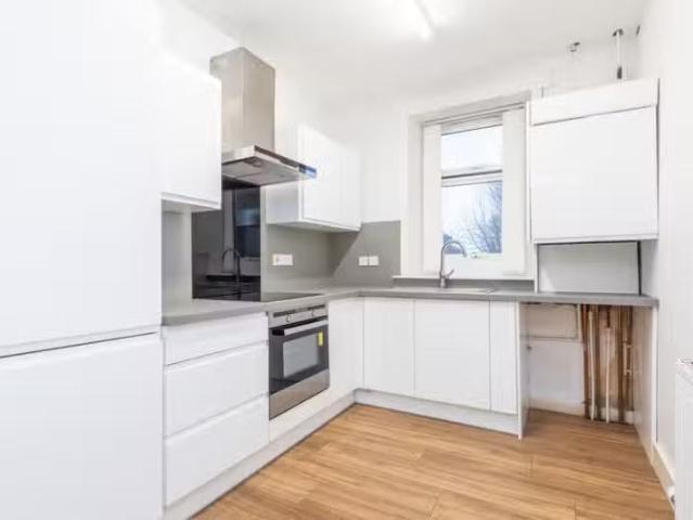 2 bedroom property for rent in Clepington Road, Dundee, DD3