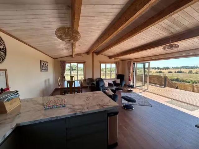2 bedroom property for rent in Berry Lane, Upton Warren, Broms.