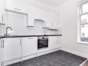 2 bedroom property for rent in High Street, Beckenham, BR3