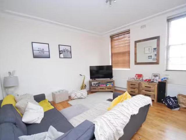 2 bedroom property for rent in Lansdown Place West, Bath, BA1