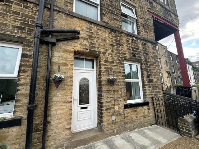2 Bedroom Property For Rent Mount Terrace, Sowerby Bridge