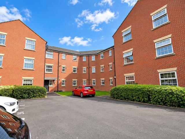 2 Bedroom Property For Rent The Point, Wakefield