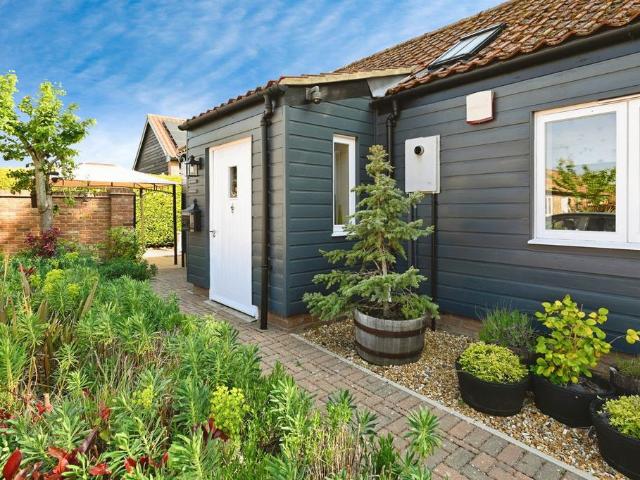 2 bedroom property for sale