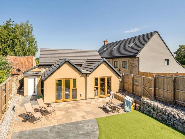 2 bedroom property for sale