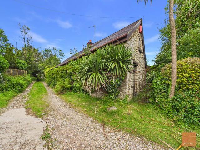 2 bedroom detached house for sale