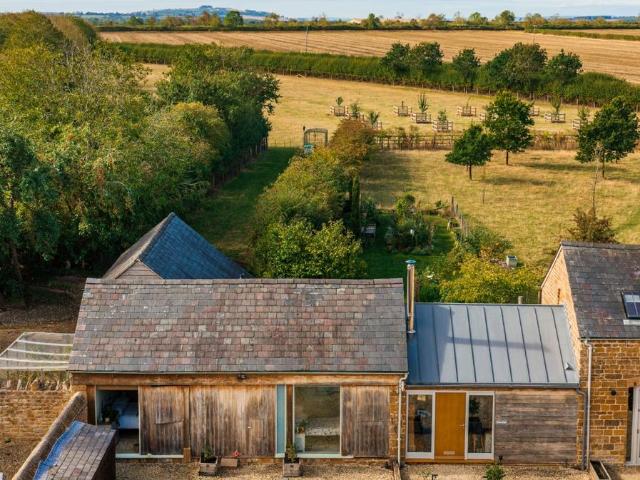 2 bedroom property for sale