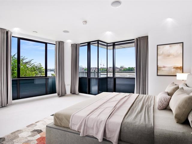 2 bedroom property in Chelsea Wharf, 15 Lots Road, London, SW10 £6,500 pcm | Chestertons
