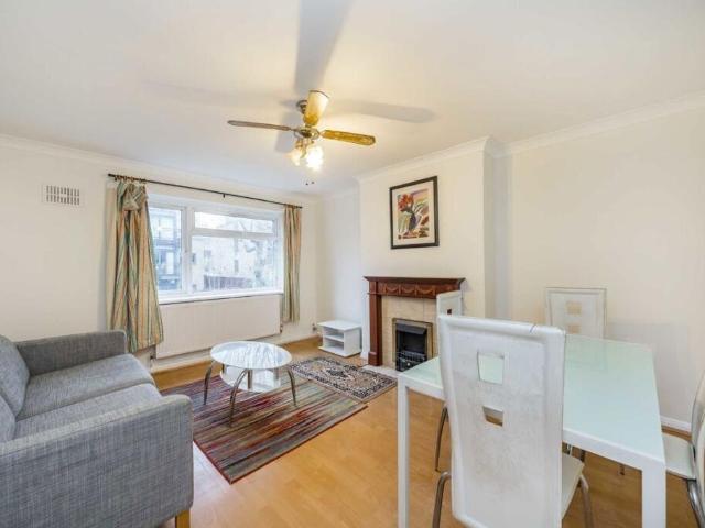 2 bedroom property in Christchurch Avenue, London, NW6 £2,200 pcm | Chestertons