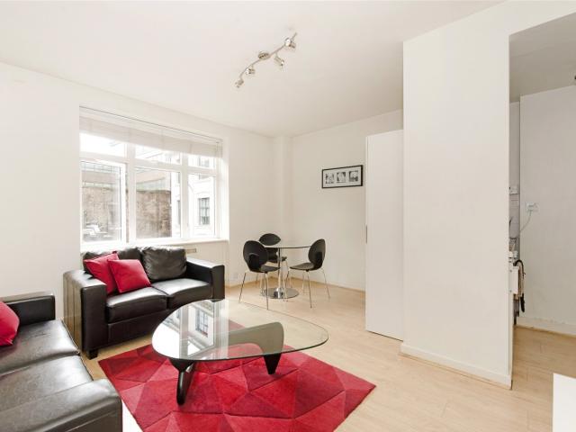 2 bedroom property in Cliffords Inn, Fetter Lane, Covent Garden, EC4A £2,900 pcm | Chestertons