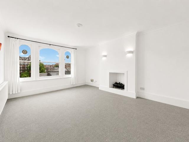 2 bedroom property in Abercorn Place, St John's Wood, London, NW8 £2,850 pcm | Chestertons