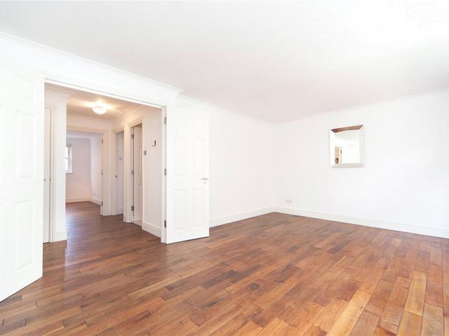 2 bedroom property in Byron Mews, South End Green, London, NW3 £2,800 pcm | Chestertons