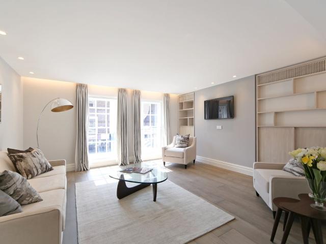 2 bedroom property in Kings Road, Chelsea, London, SW3 £7,250 pcm | Chestertons