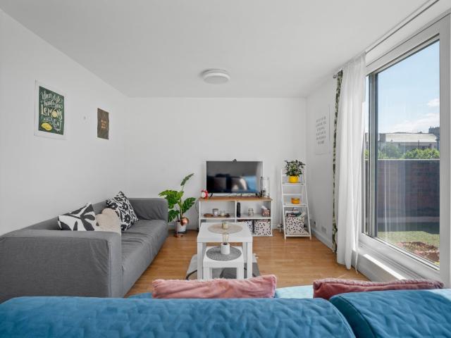 2 bedroom property in Hoxton Street, London, N1 £3,000 pcm | Chestertons