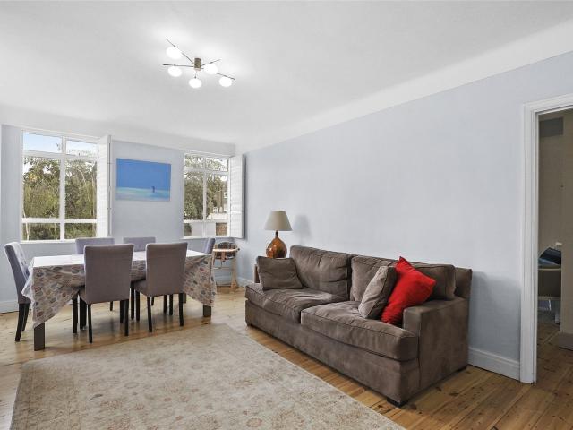 2 bedroom property in Harrow Lodge, Northwick Terrace, St John's Wood, London, NW8 £3,250 pcm | Chestertons