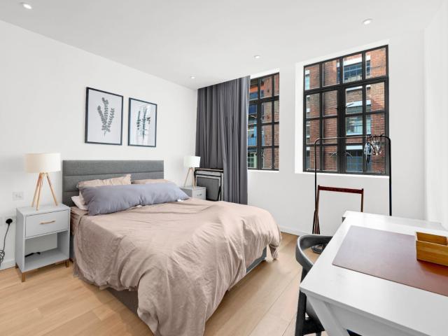 2 bedroom property in Highgate Road, London, NW5 £3,500 pcm | Chestertons