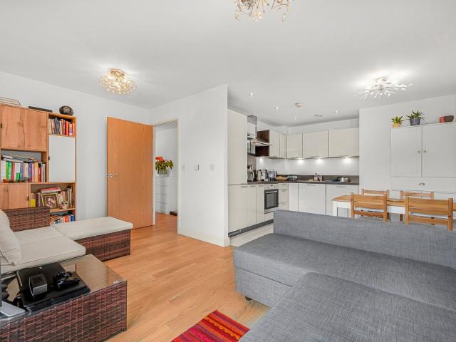 2 bedroom property in Ottawa House, Albatross Way, London, SE16 £2,750 pcm | Chestertons