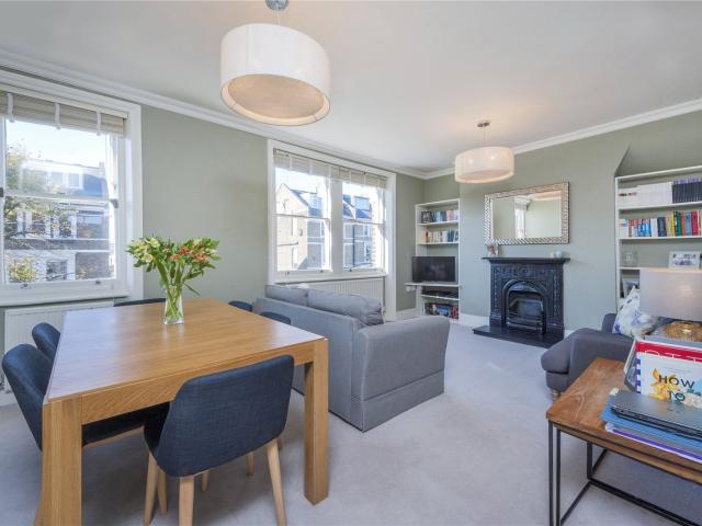 2 bedroom property in Montpelier Grove, Kentish Town, London, NW5 £3,150 pcm | Chestertons