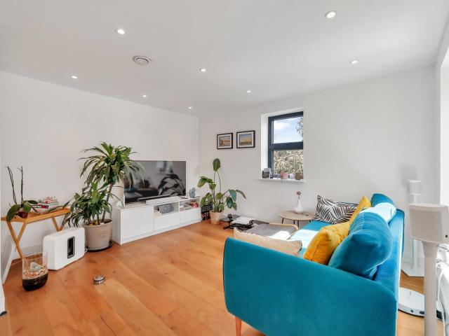 2 bedroom property in Marquis Road, London, NW1 £3,497 pcm | Chestertons