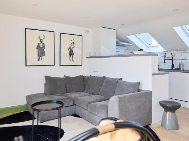 2 bedroom property in Meeting House Lane, London, SE15 £3,500 pcm | Chestertons