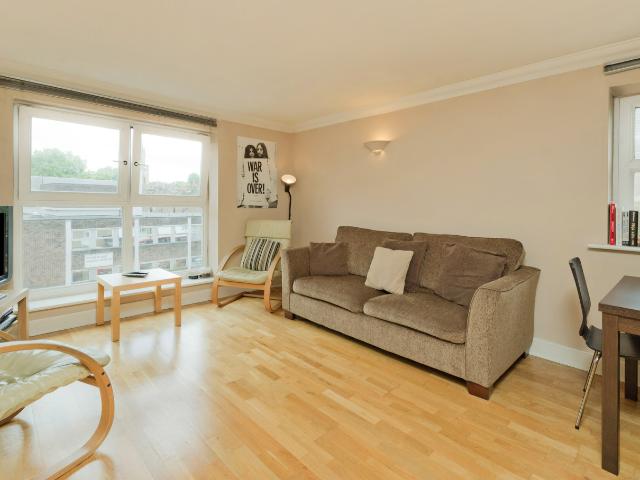 2 bedroom property in Melville Place, Islington, London, N1 £2,650 pcm | Chestertons