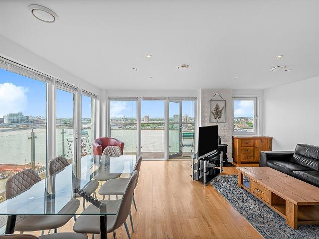 2 bedroom property in Mizzen Mast House, Mast Quay, Woolwich, London, SE18 £2,250 pcm | Chestertons