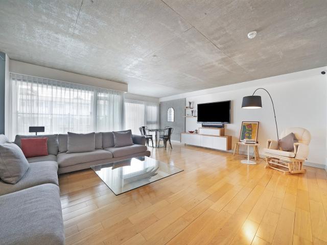 2 bedroom property in Micawber Wharf, 17 Micawber Street, London, N1 £4,500 pcm | Chestertons