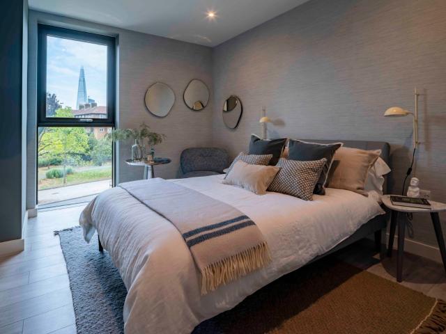 2 bedroom property in New Kent Road, London, SE1 £3,210 pcm | Chestertons