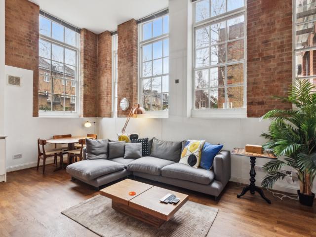 2 bedroom property in Scholars Place, Stoke Newington, Hackney, London, N16 £3,500 pcm | Chestertons