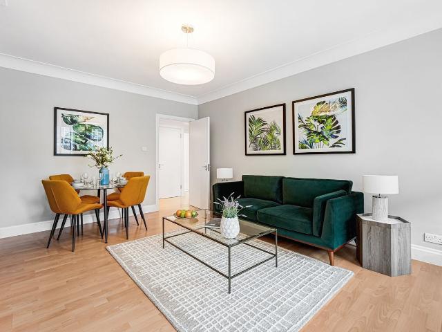 2 bedroom property in Stafford Court, Kensington High Street, London, W8 £5,200 pcm | Chestertons