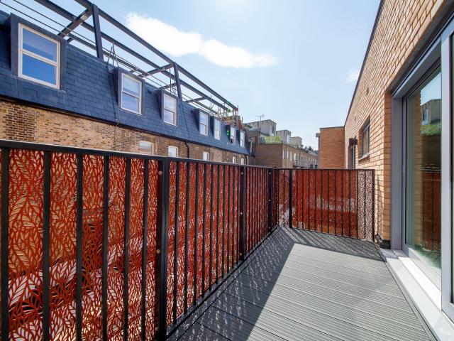2 bedroom property in Stonhouse Street, London, SW4 £3,500 pcm | Chestertons